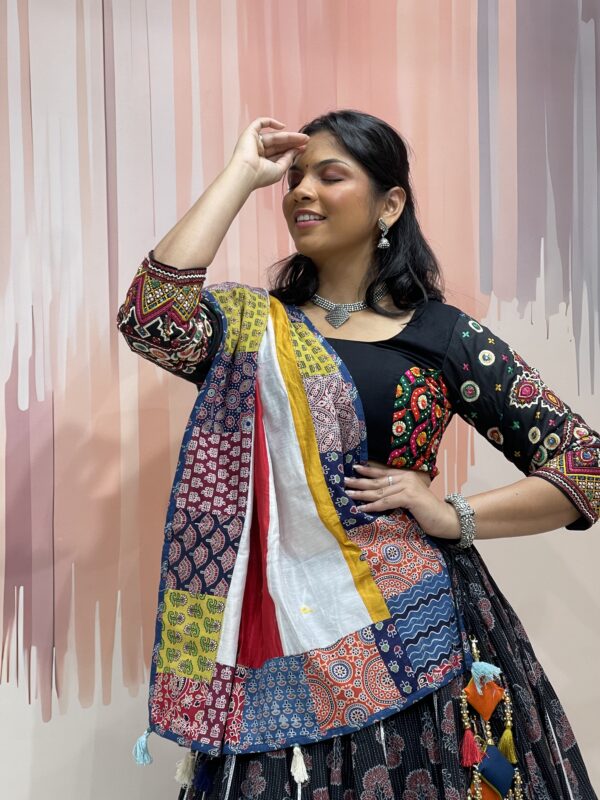 Black Embroidered Chaniya Choli with Multicolor Patchwork Dupatta - Image 5