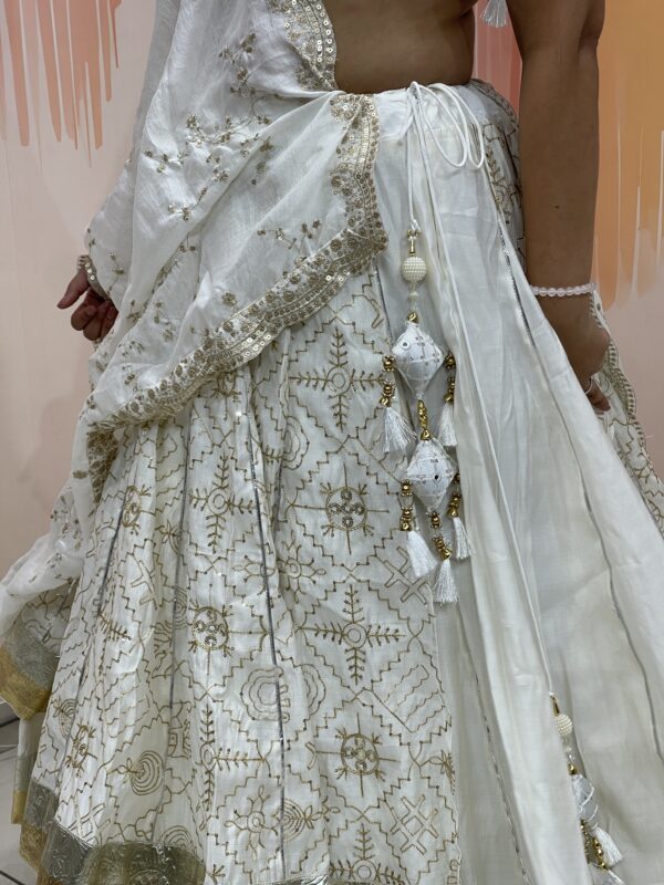 Elegant White Chaniya Choli with Embroidered Dupatta – Meera’s Lehenga - Image 5