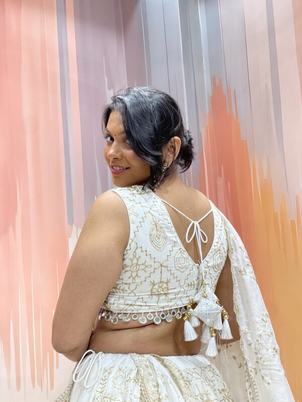 Elegant White Chaniya Choli with Embroidered Dupatta – Meera’s Lehenga - Image 8